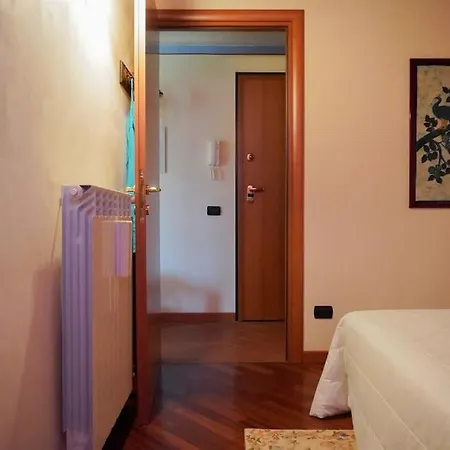 Milvia - Affitti Brevi Italia * Salò